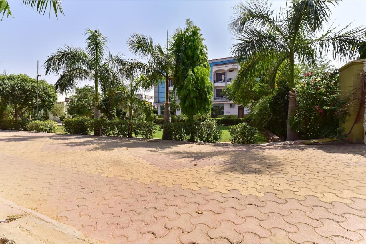 OYO 79437 Hotel S R Jaipur Buitenkant foto