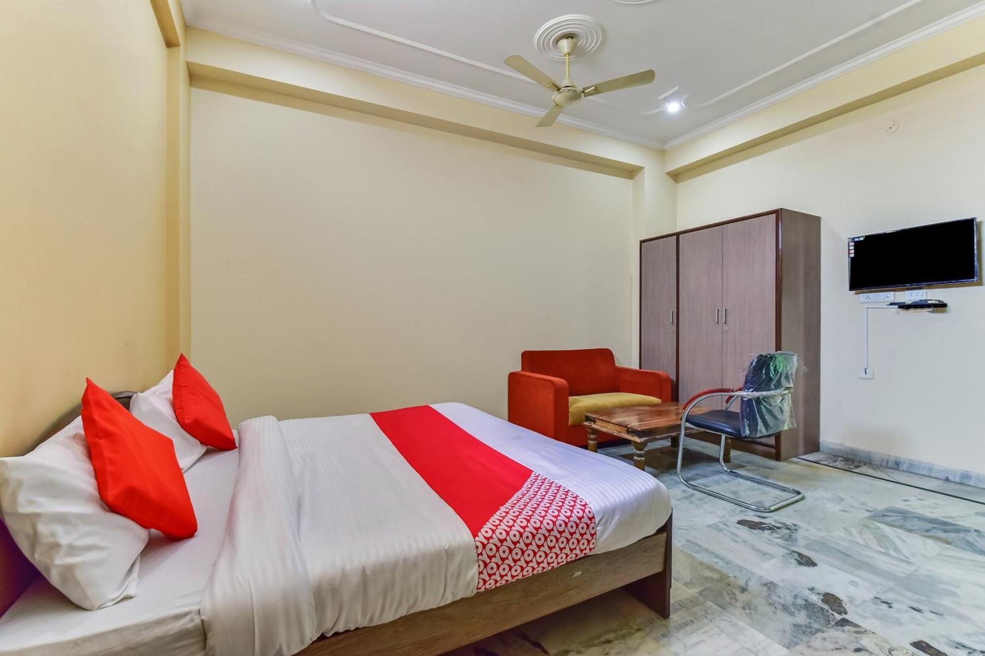 OYO 79437 Hotel S R Jaipur Buitenkant foto